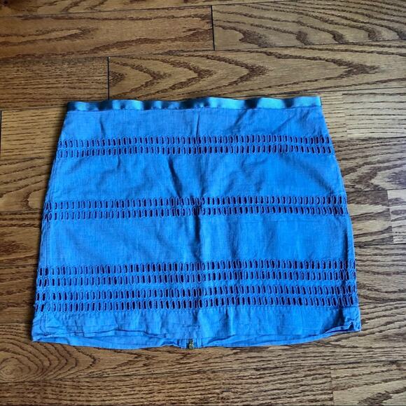 GAP Dresses & Skirts - GAP Eyelet Lined Cotton Casual Blue Mini Skirt Women’s Size 4 NWOT